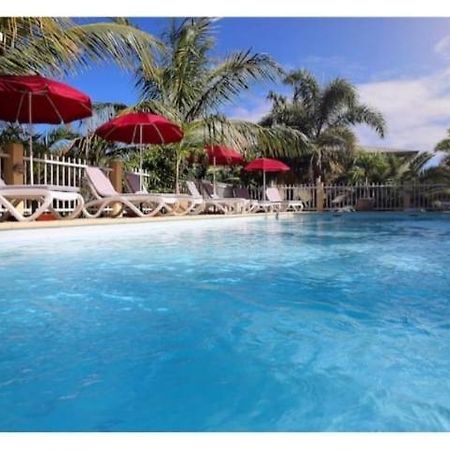 F2 Residence Oasis Terre Rouge A Saint Pierre Esterno foto