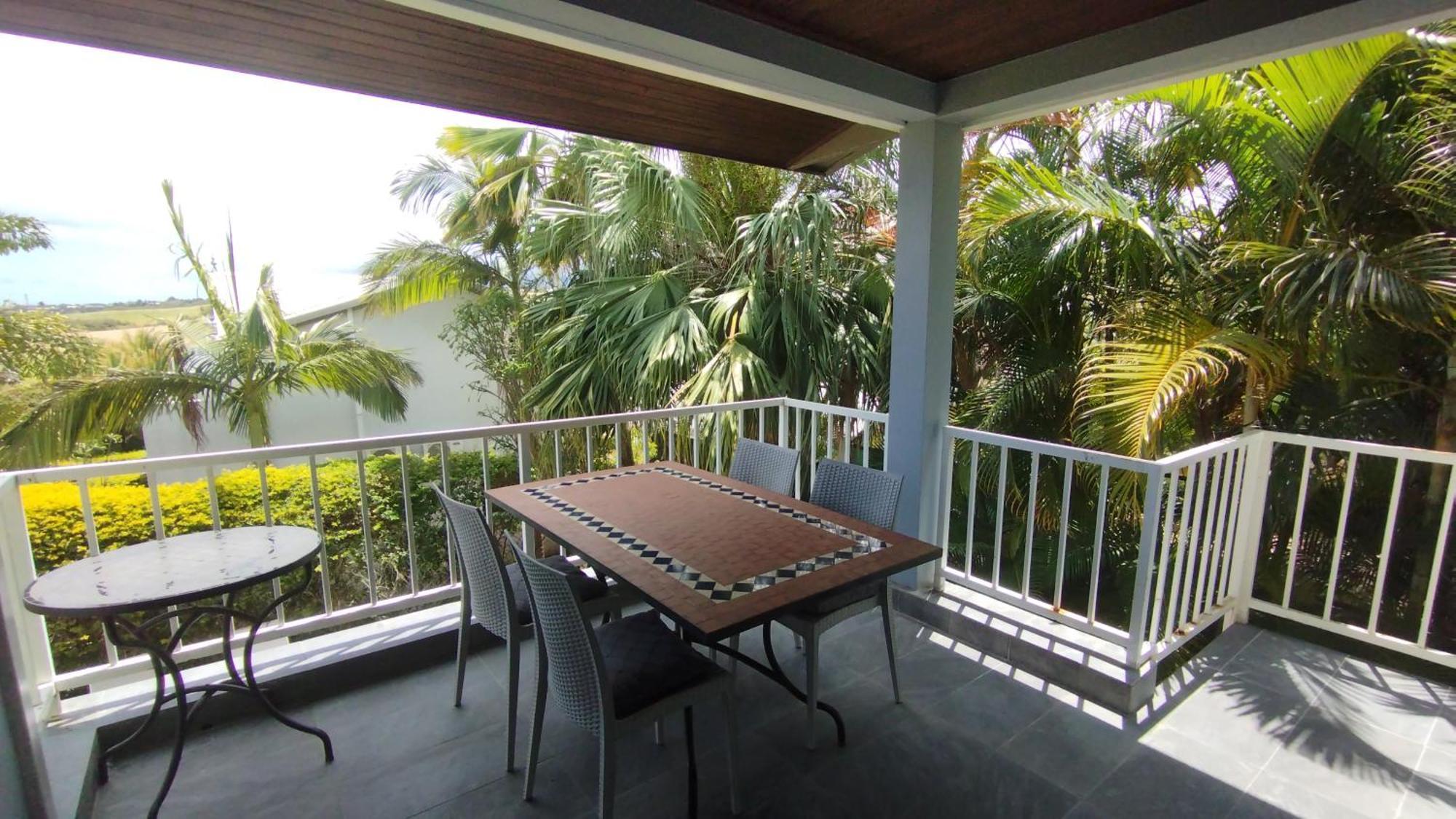 F2 Residence Oasis Terre Rouge A Saint Pierre Esterno foto
