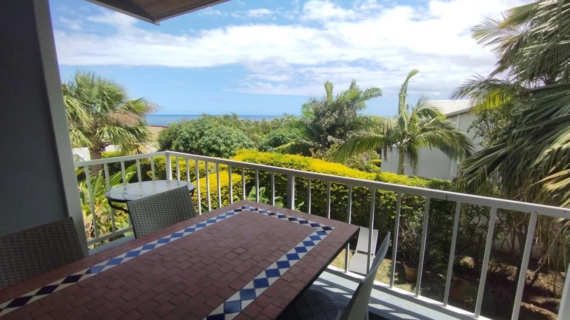 F2 Residence Oasis Terre Rouge A Saint Pierre Esterno foto